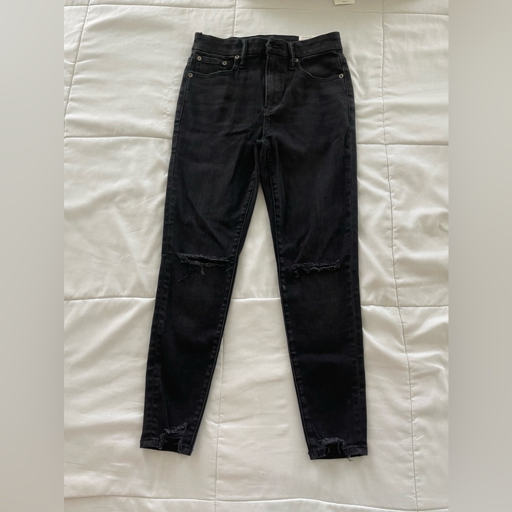 *NEW WITH TAGS* American Eagle Jeans